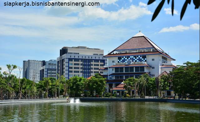 Universitas: Tempat Mewujudkan Ambisi